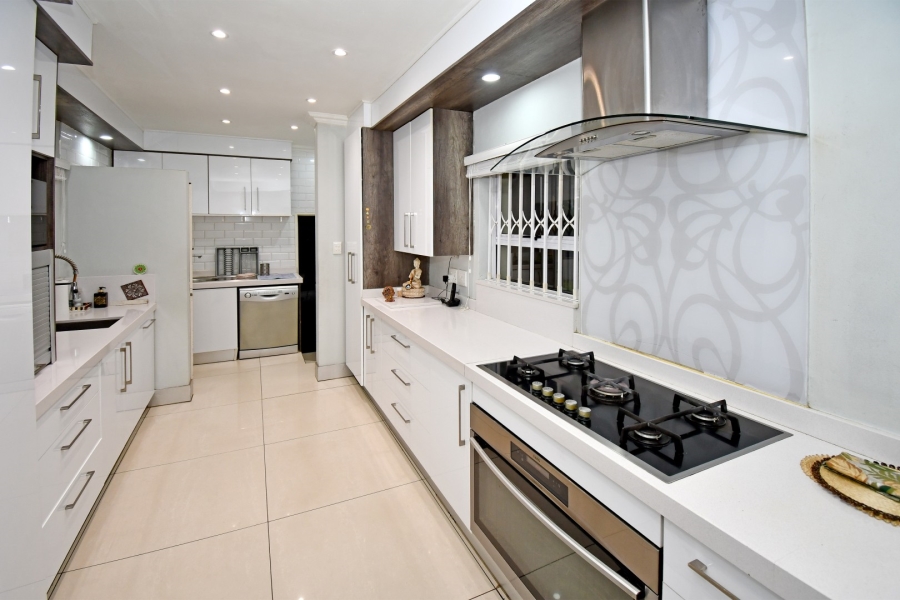 4 Bedroom Property for Sale in Beverley Gardens Gauteng