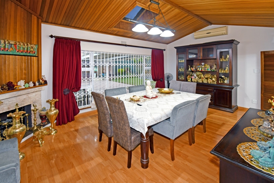 4 Bedroom Property for Sale in Beverley Gardens Gauteng