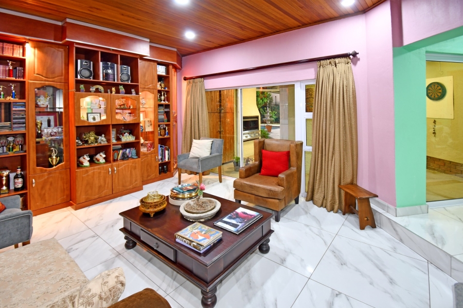 4 Bedroom Property for Sale in Beverley Gardens Gauteng