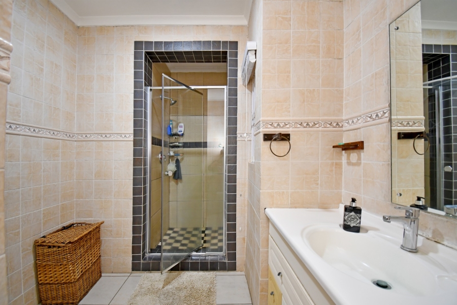 4 Bedroom Property for Sale in Beverley Gardens Gauteng