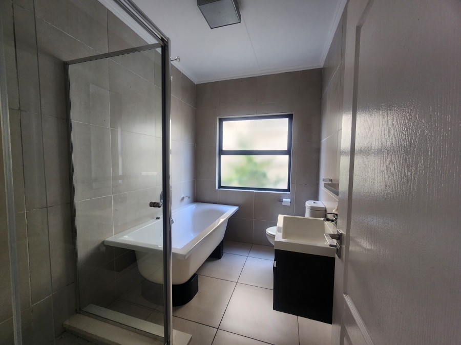 2 Bedroom Property for Sale in Fourways Gauteng