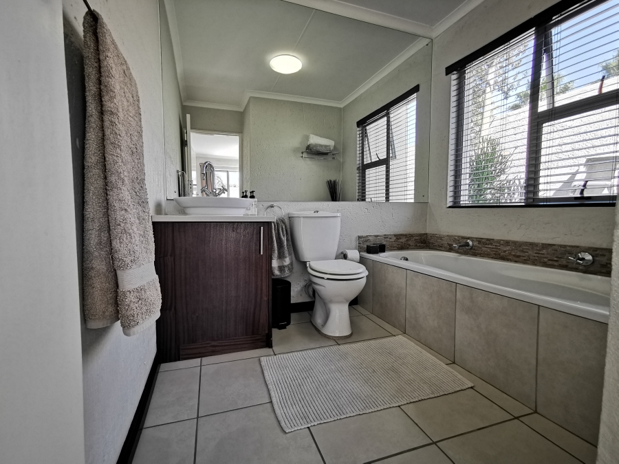 2 Bedroom Property for Sale in Morningside Gauteng