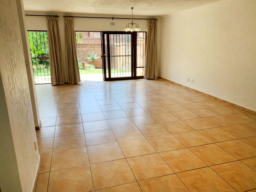 3 Bedroom Property for Sale in Atholl Gauteng