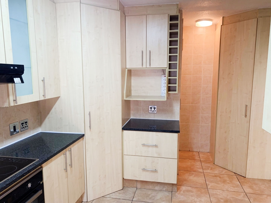 3 Bedroom Property for Sale in Atholl Gauteng