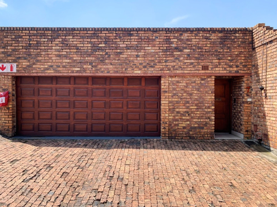 3 Bedroom Property for Sale in Atholl Gauteng
