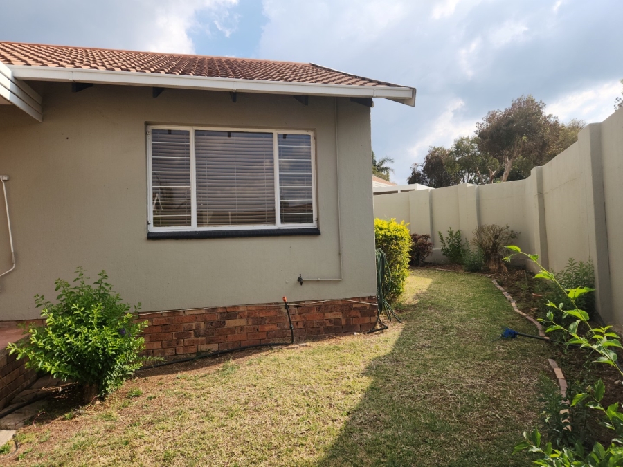 2 Bedroom Property for Sale in Sundowner Gauteng