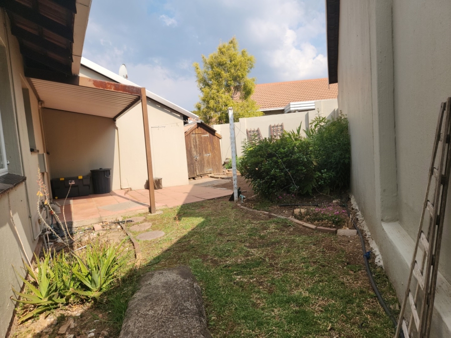 2 Bedroom Property for Sale in Sundowner Gauteng