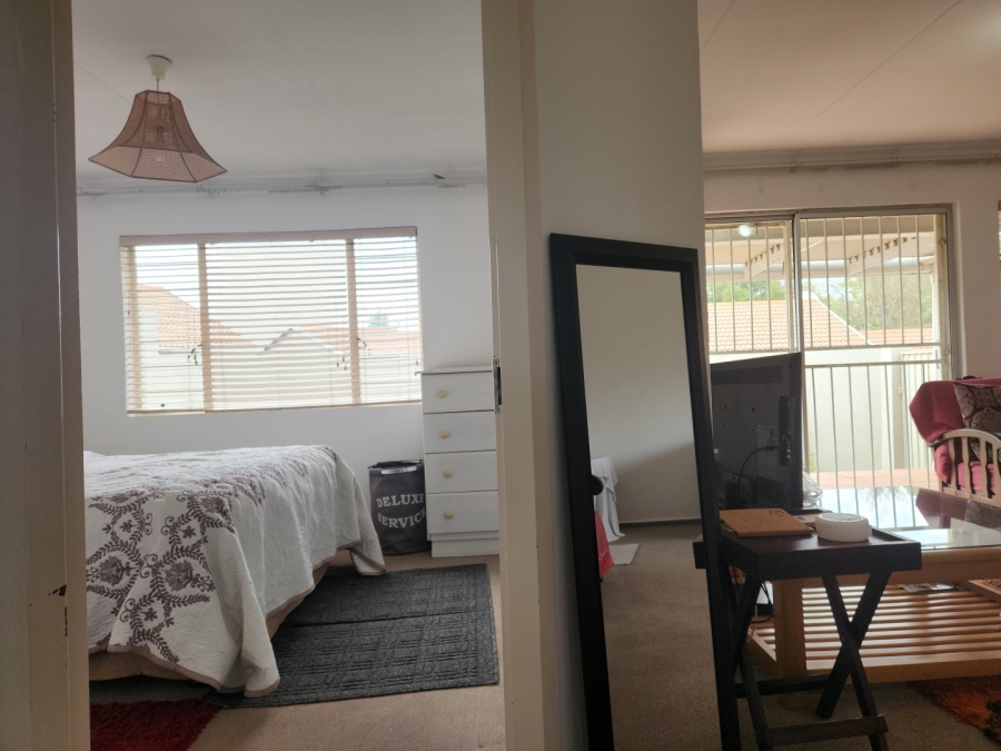 2 Bedroom Property for Sale in Sundowner Gauteng
