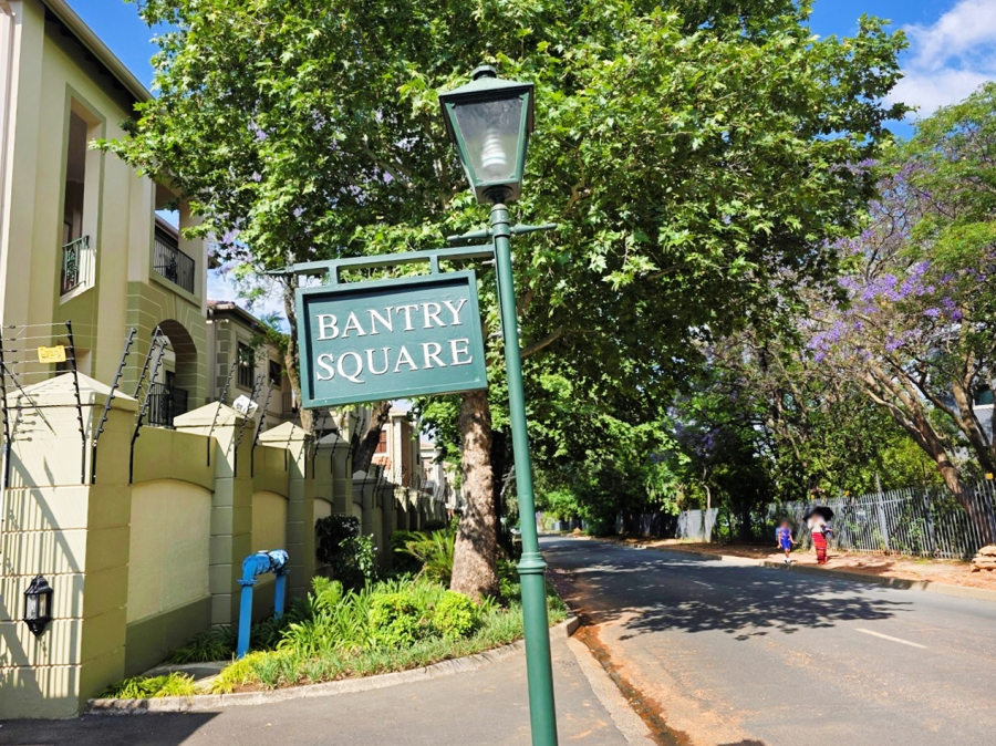 2 Bedroom Property for Sale in Bryanston Gauteng