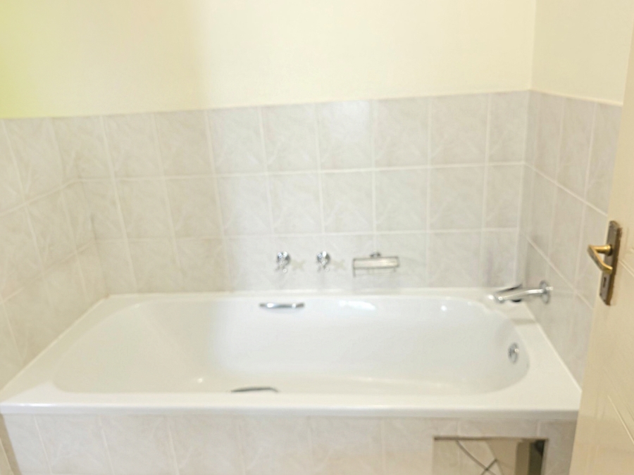 2 Bedroom Property for Sale in Bryanston Gauteng