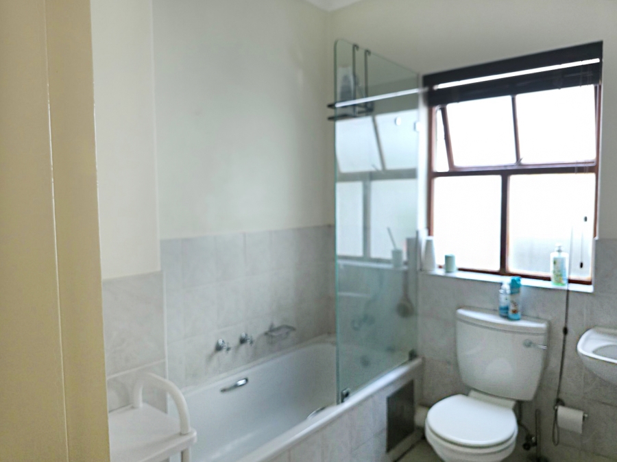 2 Bedroom Property for Sale in Bryanston Gauteng