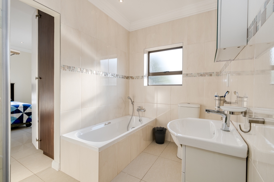 6 Bedroom Property for Sale in Parkwood Gauteng