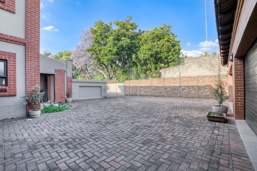 6 Bedroom Property for Sale in Parkwood Gauteng