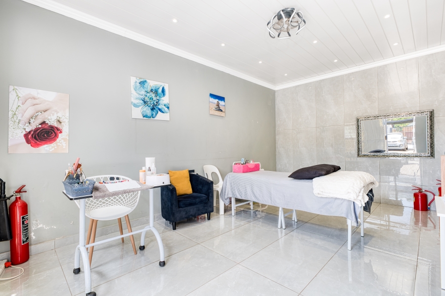 5 Bedroom Property for Sale in Norwood Gauteng