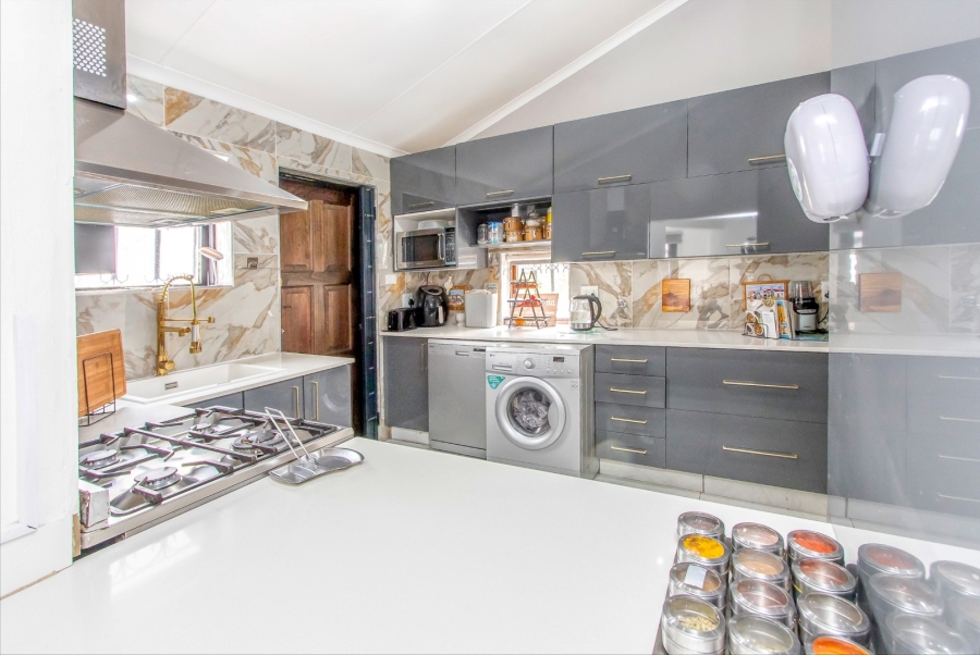 3 Bedroom Property for Sale in Strathavon Gauteng