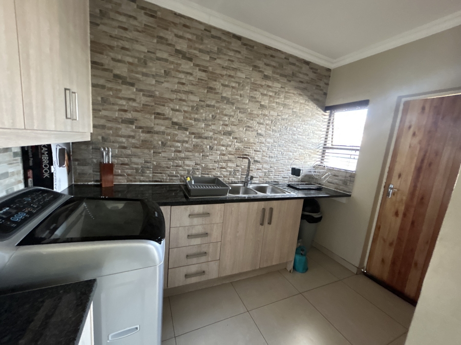 To Let 3 Bedroom Property for Rent in Kyalami Gauteng