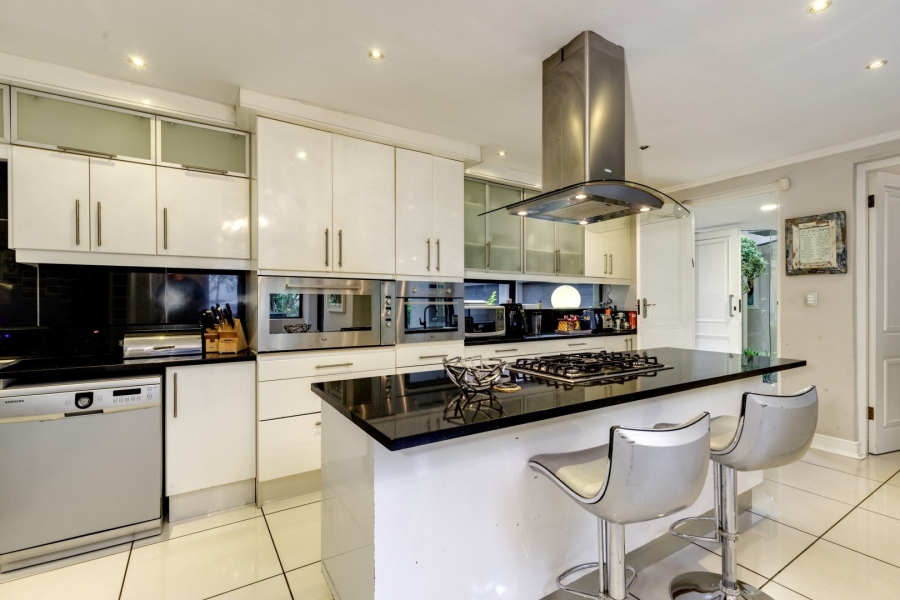 4 Bedroom Property for Sale in Morningside Manor Gauteng