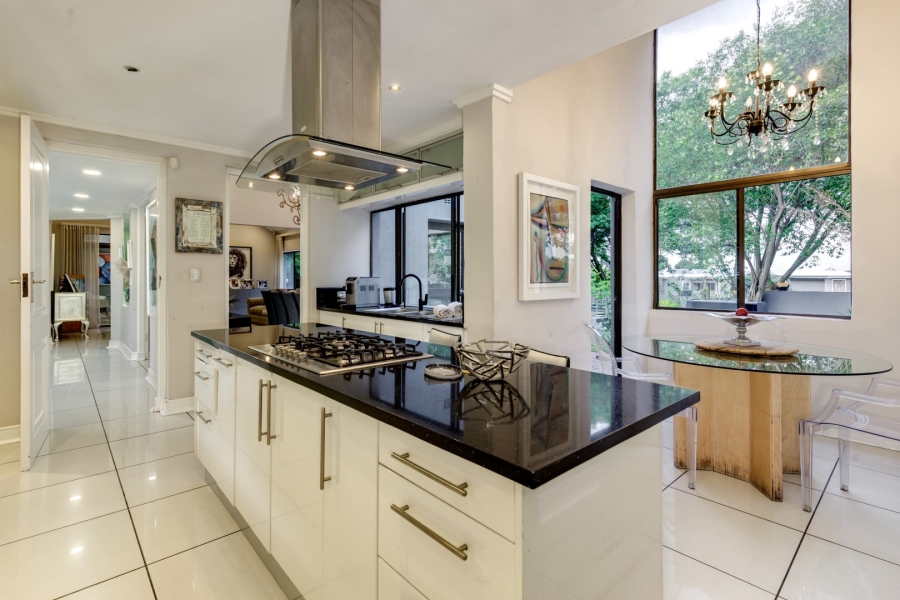 4 Bedroom Property for Sale in Morningside Manor Gauteng