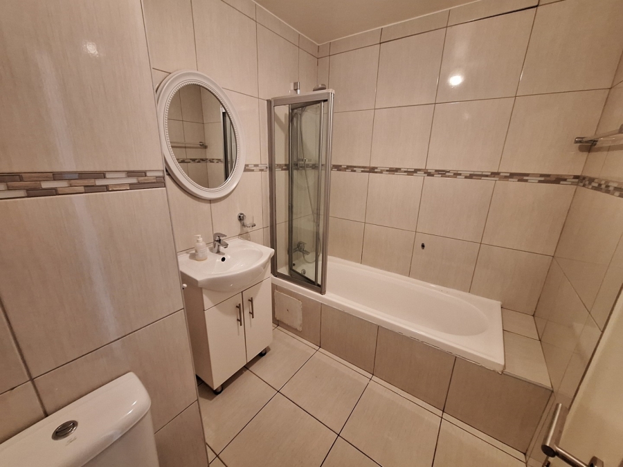 2 Bedroom Property for Sale in Northcliff Gauteng