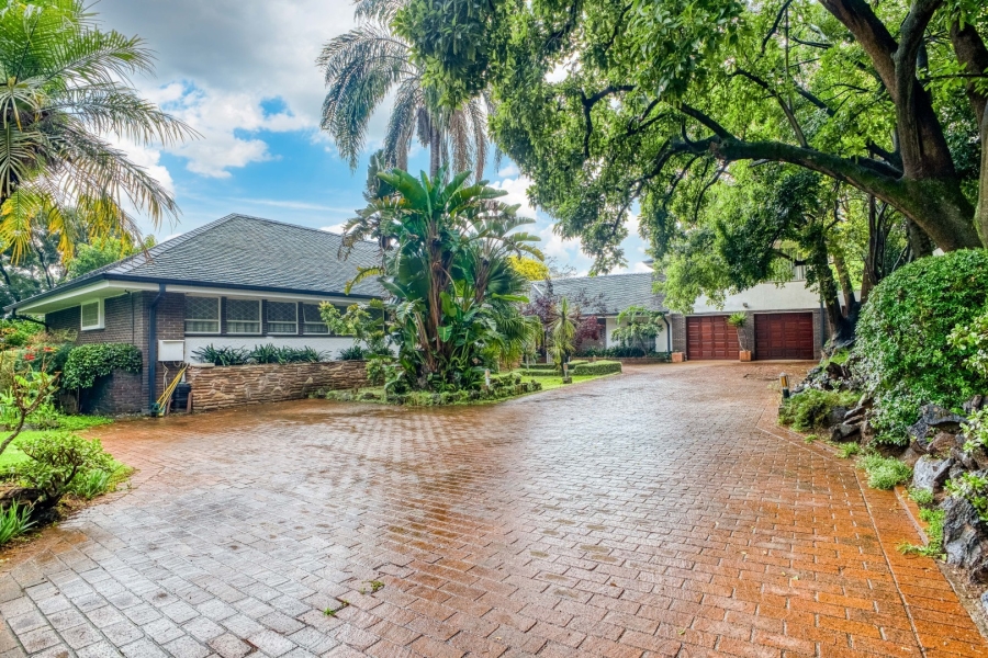 4 Bedroom Property for Sale in Waverley Gauteng