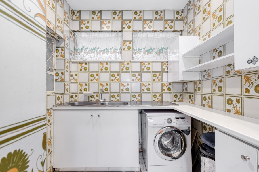 4 Bedroom Property for Sale in Waverley Gauteng