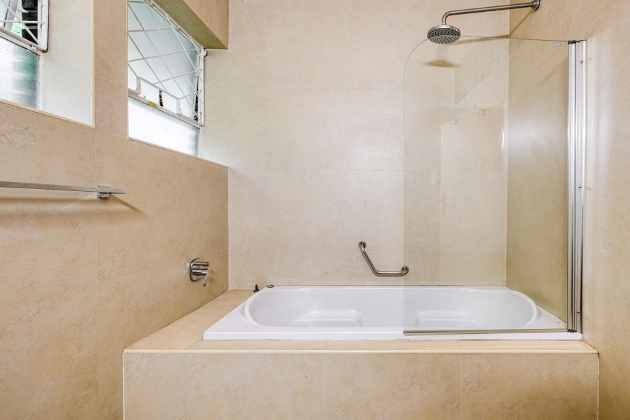 4 Bedroom Property for Sale in Waverley Gauteng