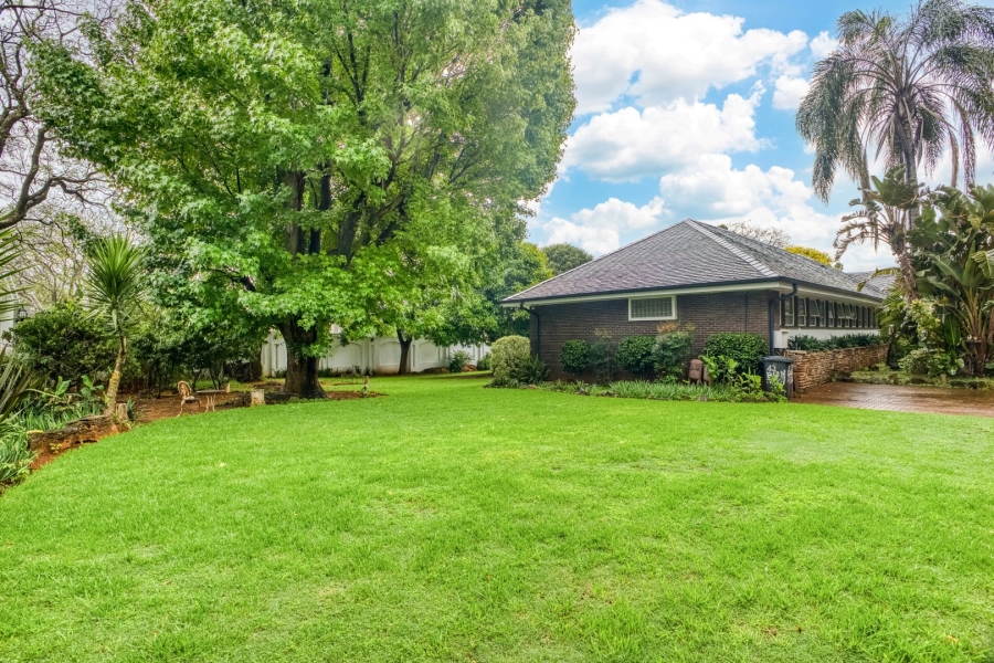 4 Bedroom Property for Sale in Waverley Gauteng
