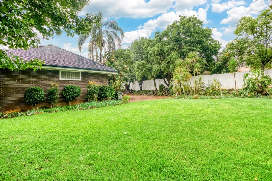 4 Bedroom Property for Sale in Waverley Gauteng