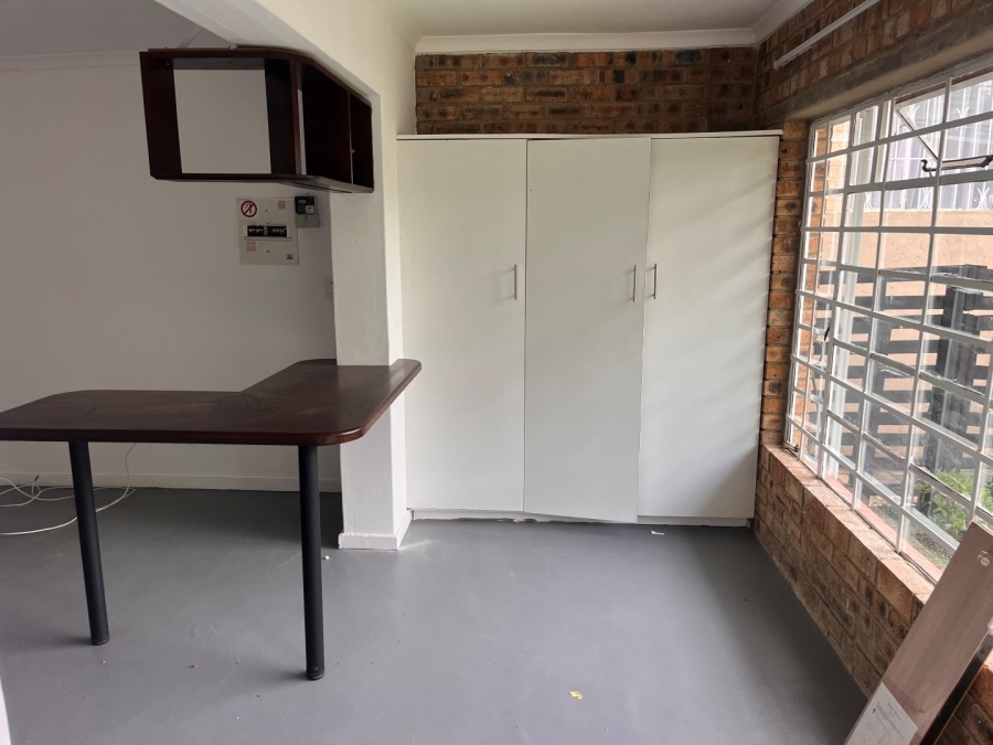 To Let 1 Bedroom Property for Rent in Sydenham Gauteng