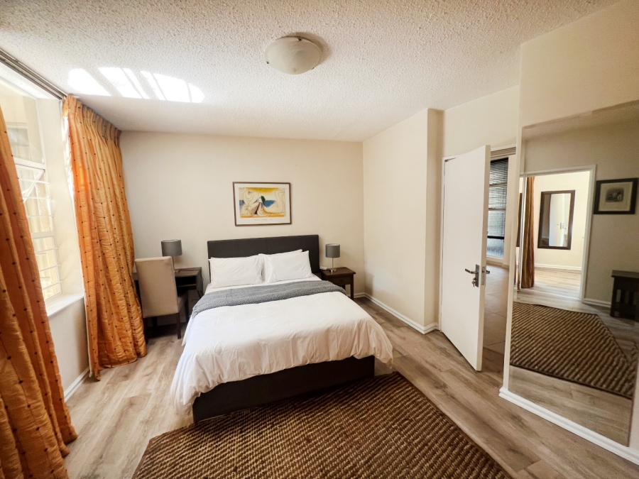 To Let 2 Bedroom Property for Rent in Sandhurst Gauteng