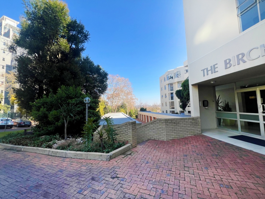 To Let 2 Bedroom Property for Rent in Sandhurst Gauteng