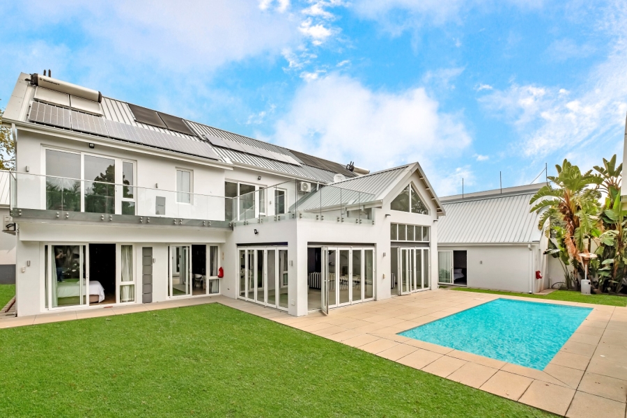 To Let 7 Bedroom Property for Rent in Parkmore Gauteng