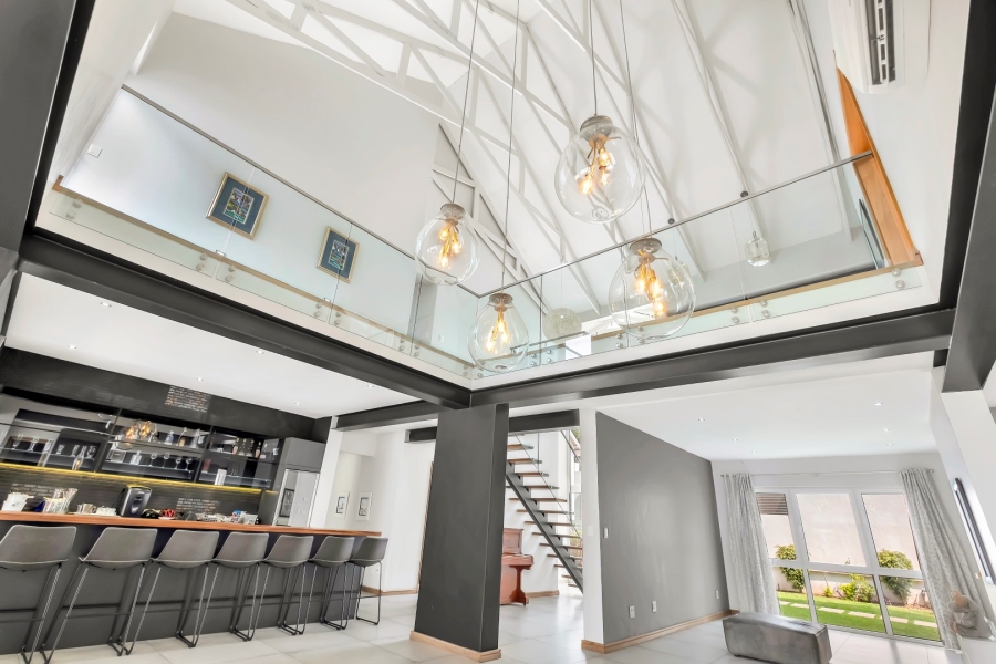 To Let 7 Bedroom Property for Rent in Parkmore Gauteng