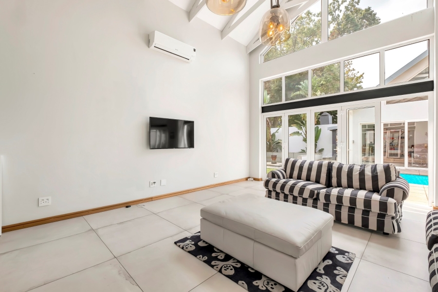 To Let 7 Bedroom Property for Rent in Parkmore Gauteng