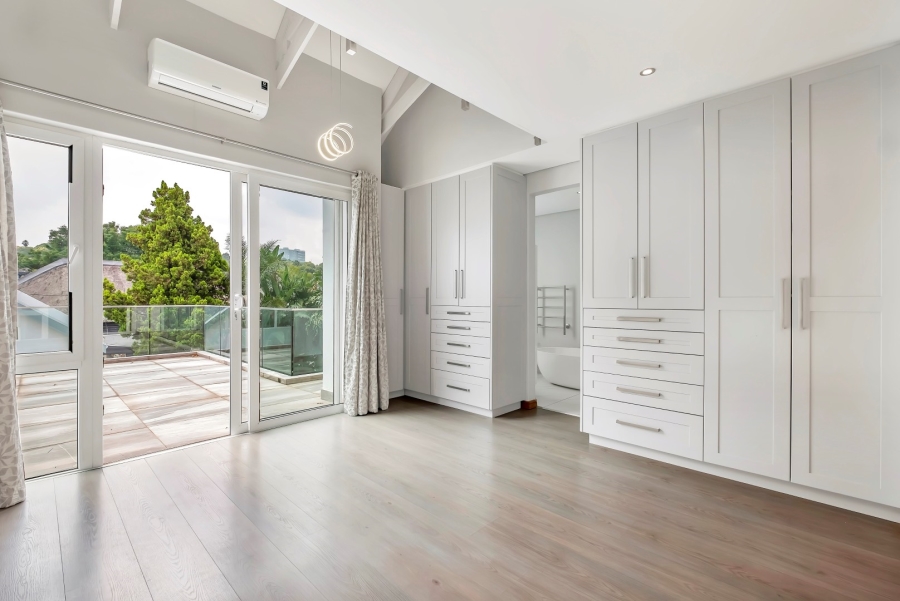 To Let 7 Bedroom Property for Rent in Parkmore Gauteng