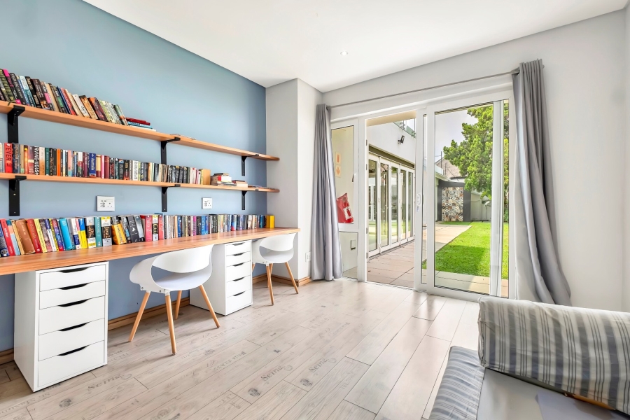 To Let 7 Bedroom Property for Rent in Parkmore Gauteng