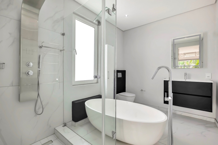 To Let 7 Bedroom Property for Rent in Parkmore Gauteng