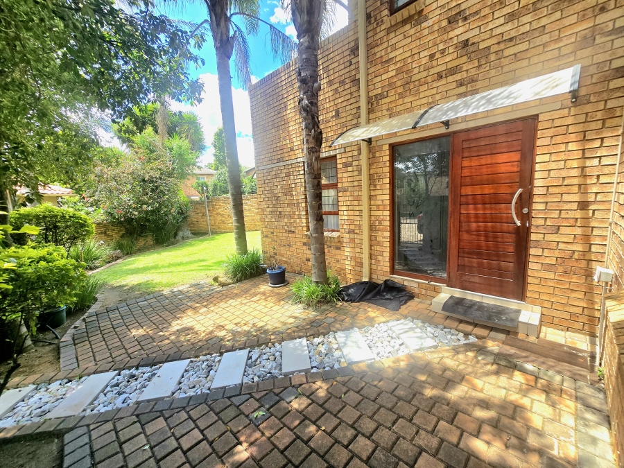 4 Bedroom Property for Sale in Kyalami Hills Gauteng