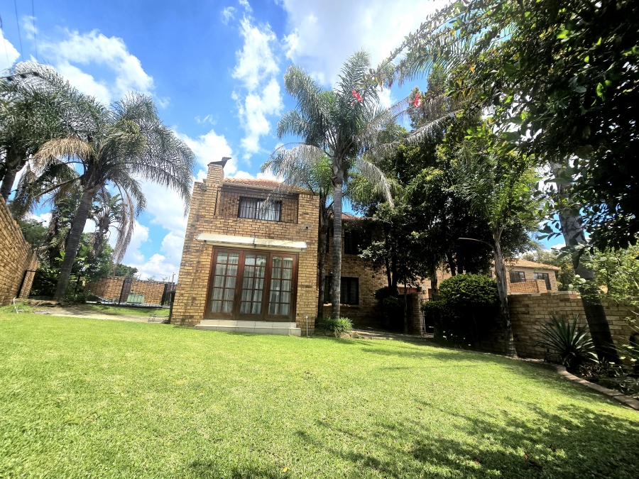 4 Bedroom Property for Sale in Kyalami Hills Gauteng