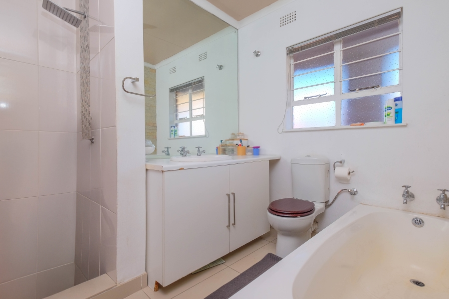 2 Bedroom Property for Sale in Noordheuwel Gauteng