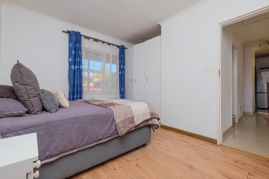 2 Bedroom Property for Sale in Noordheuwel Gauteng