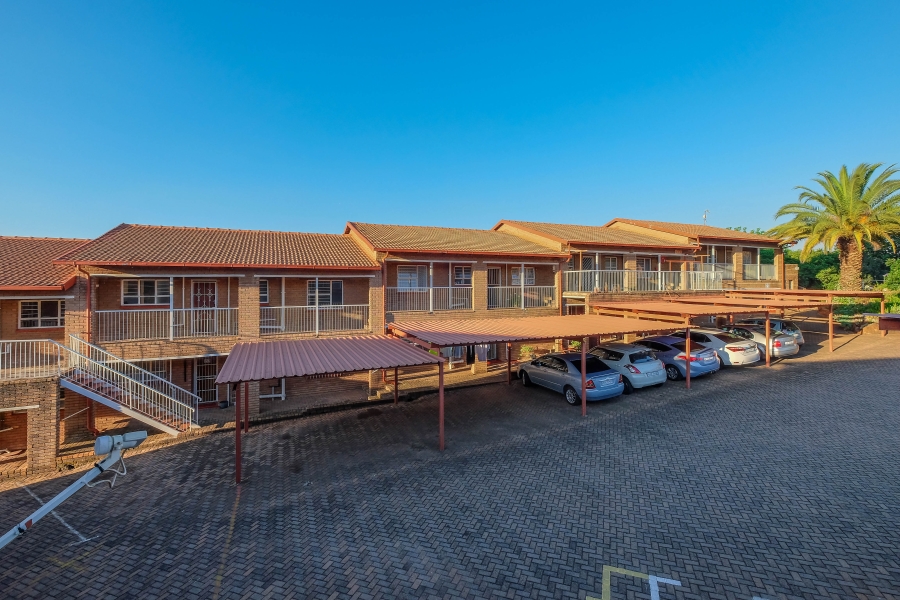 2 Bedroom Property for Sale in Noordheuwel Gauteng