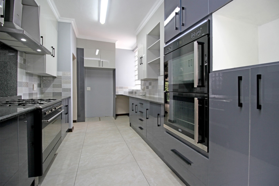 To Let 4 Bedroom Property for Rent in Beverley Gauteng