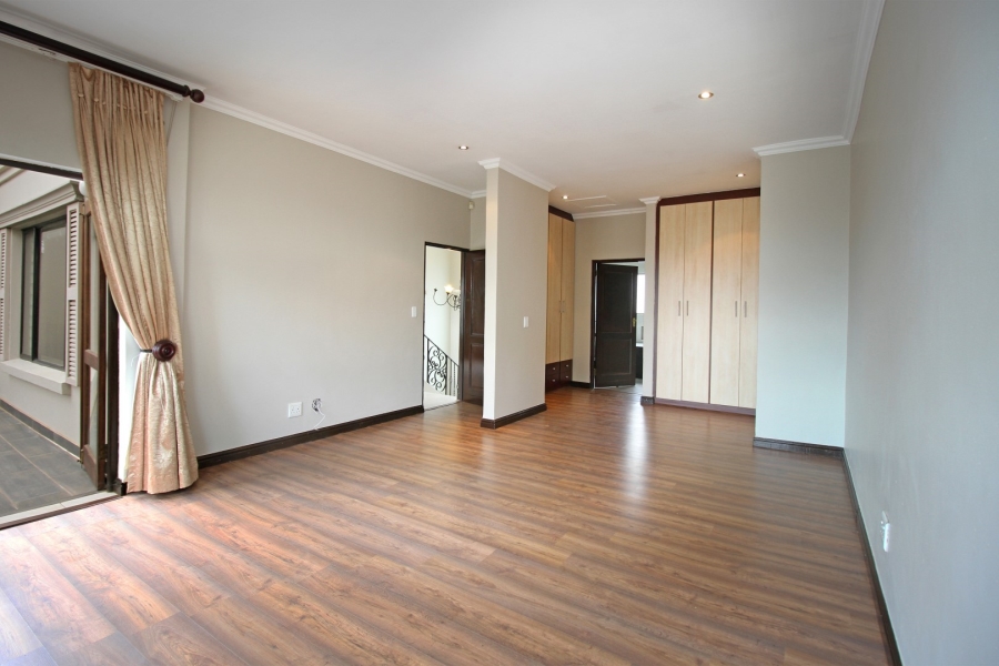 To Let 4 Bedroom Property for Rent in Beverley Gauteng
