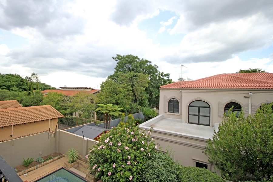 To Let 4 Bedroom Property for Rent in Beverley Gauteng