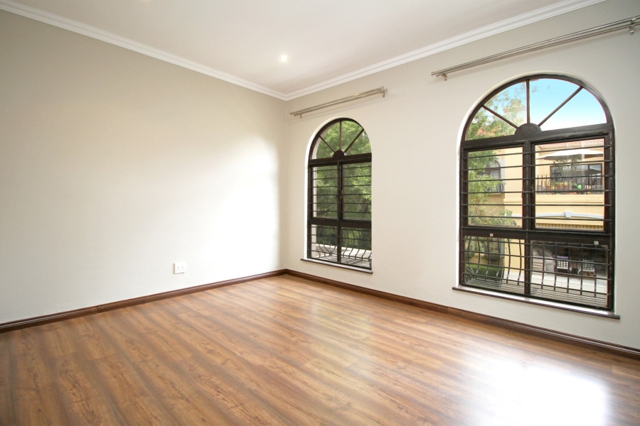 To Let 4 Bedroom Property for Rent in Beverley Gauteng