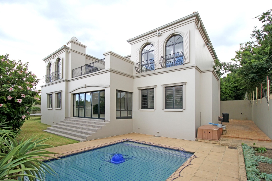 To Let 4 Bedroom Property for Rent in Beverley Gauteng