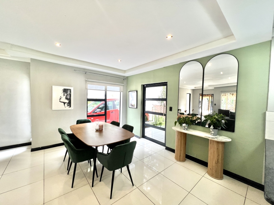 To Let 4 Bedroom Property for Rent in Rivonia Gauteng