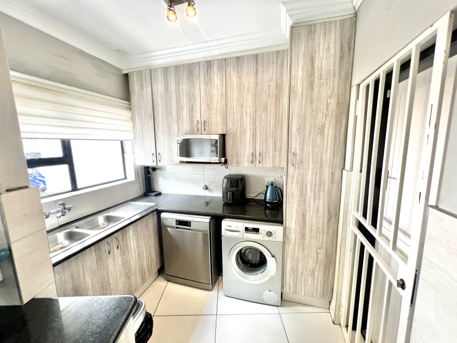 To Let 4 Bedroom Property for Rent in Rivonia Gauteng