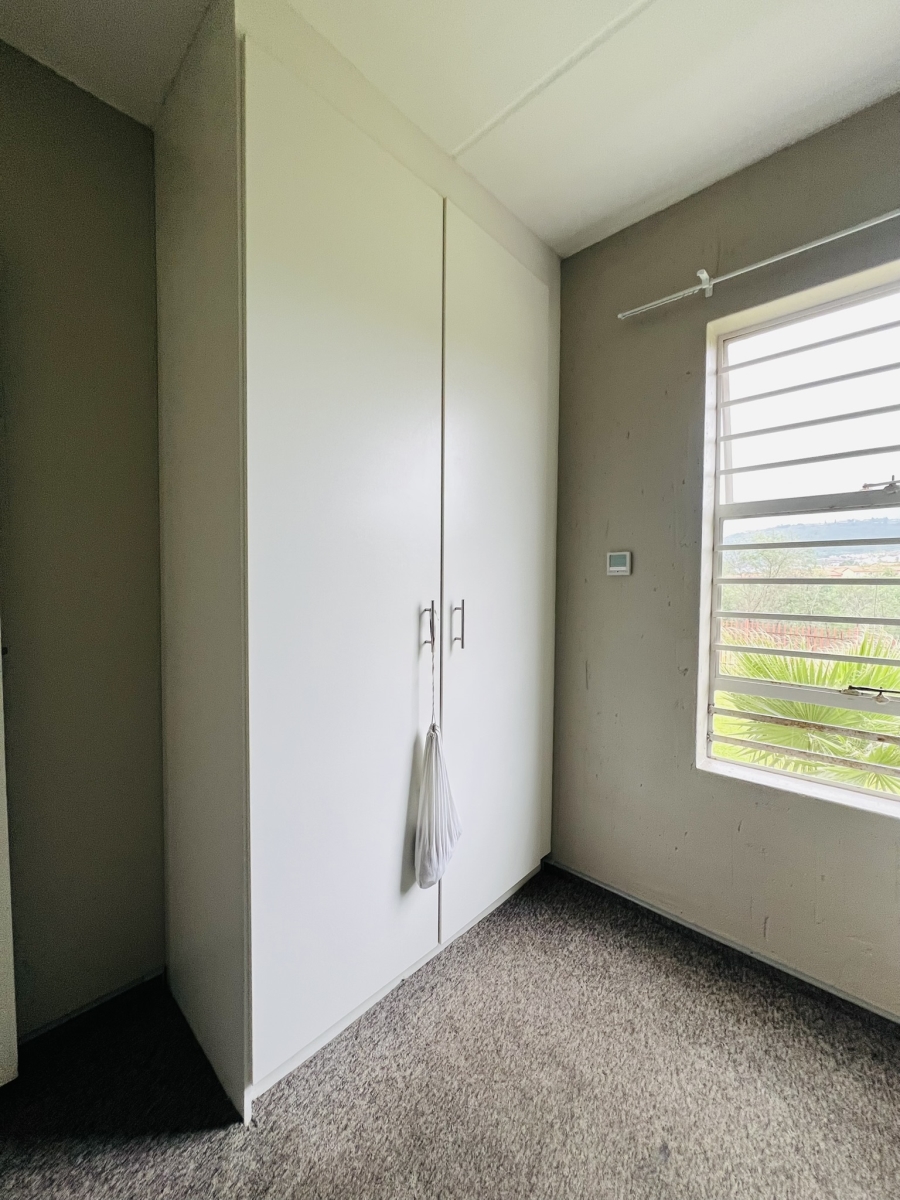 2 Bedroom Property for Sale in Wilgeheuwel Gauteng